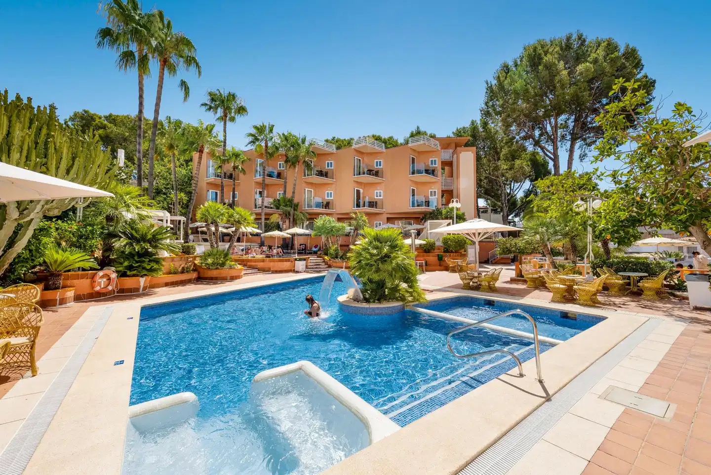 Allsun Hotel Vera Beach (ex. Allsun Paguera) Pool