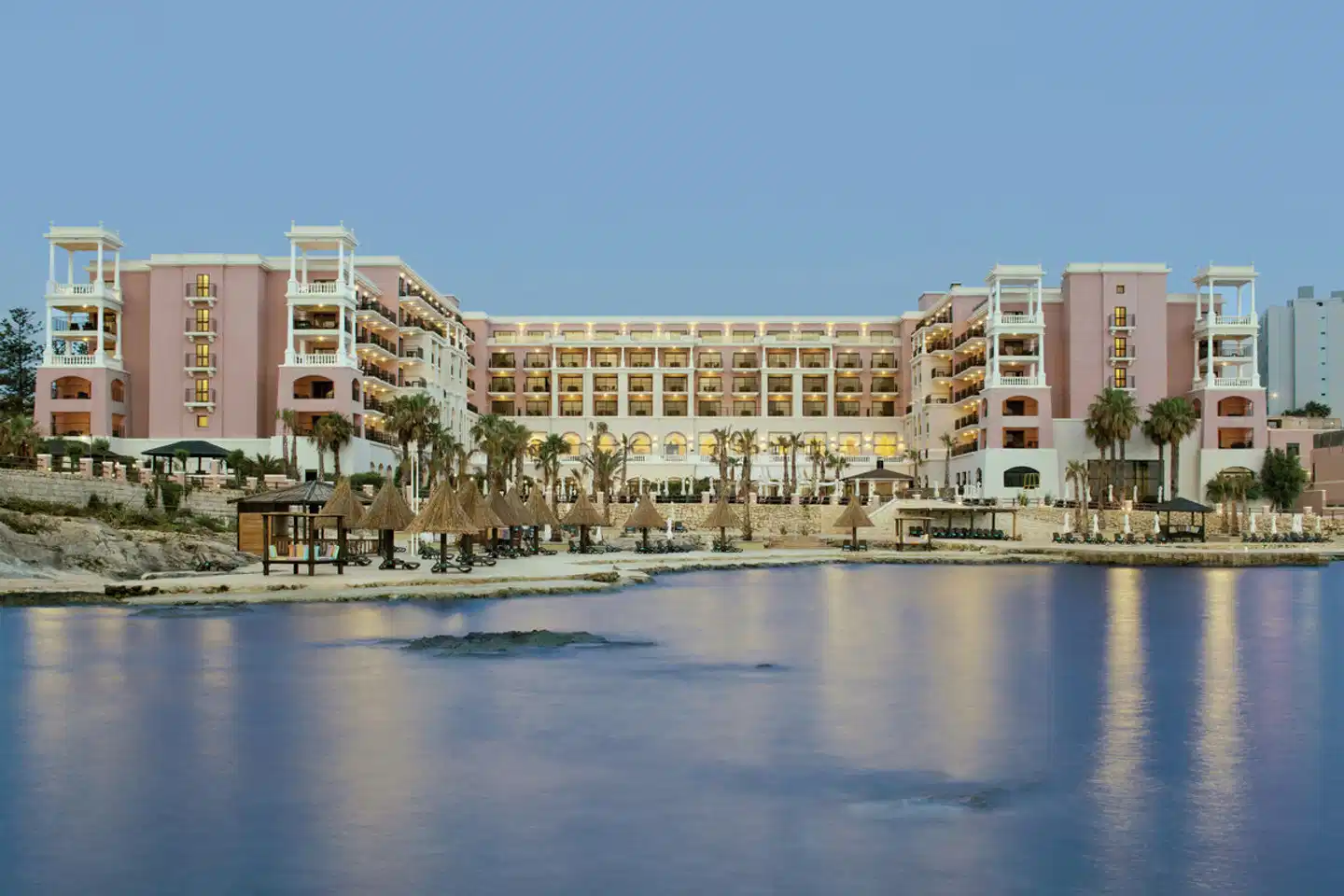 The Westin Dragonara Resort Aussenansicht