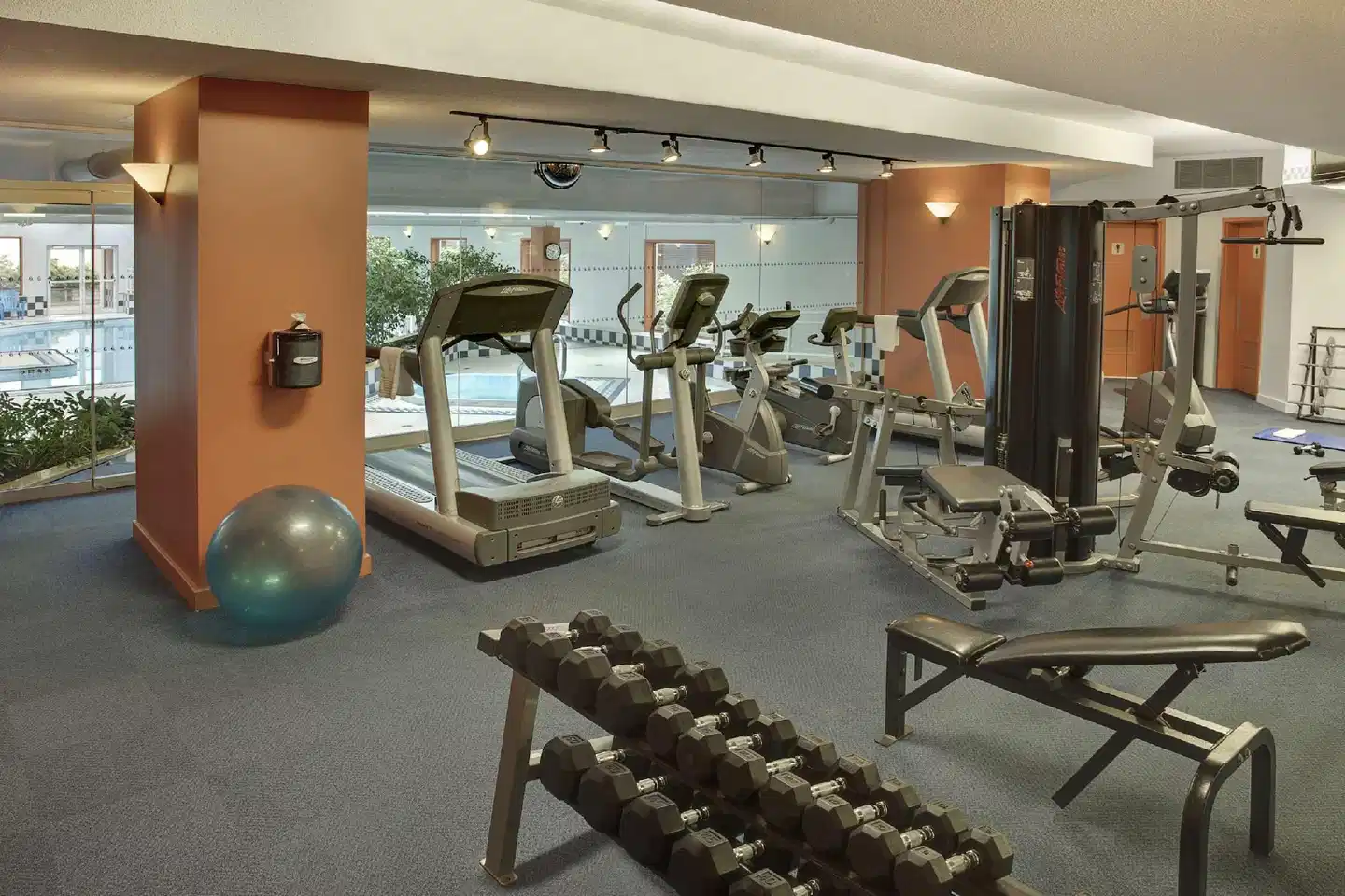 HOTEL HALIFAX Sport und Entertainment