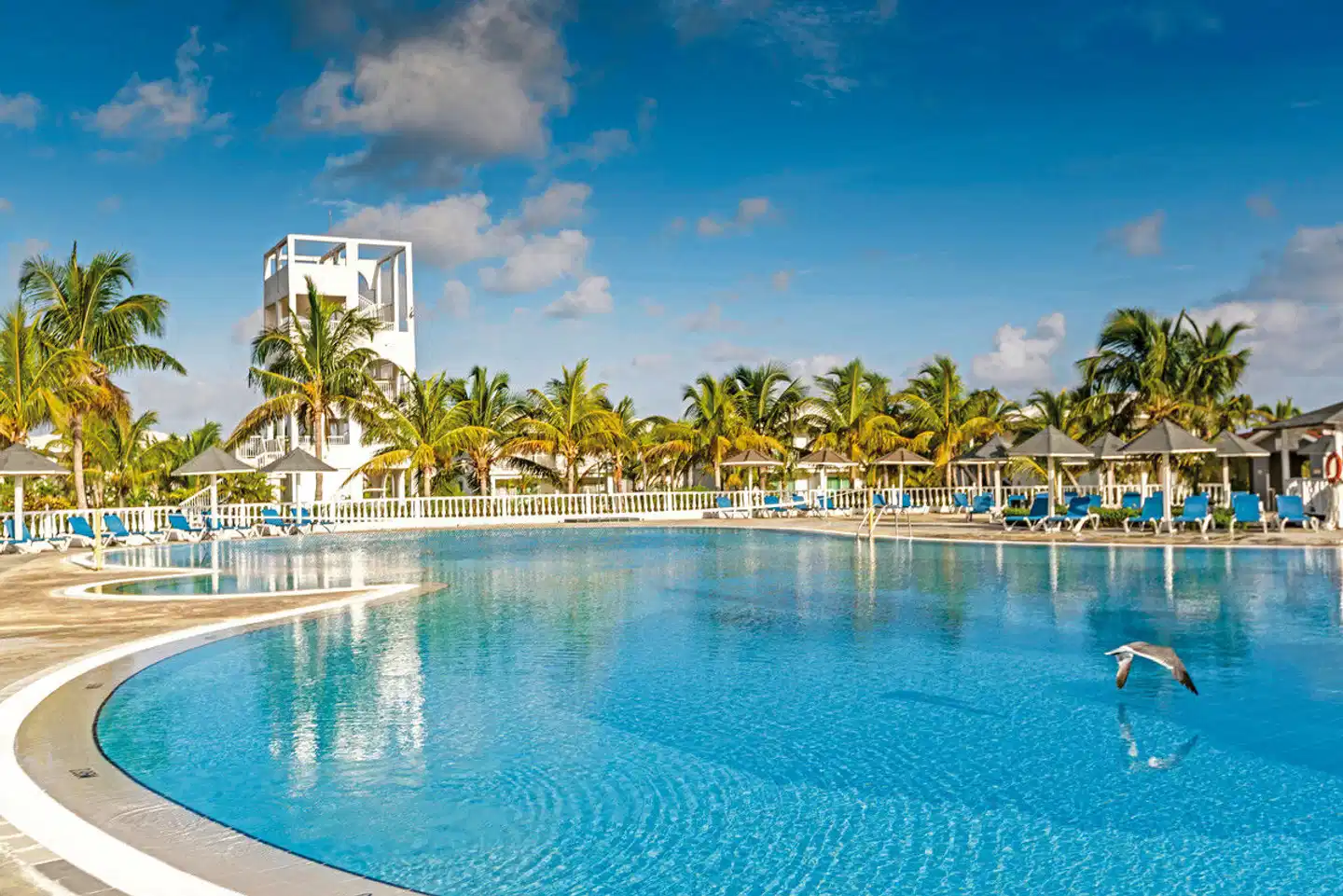 Memories Caribe Beach Resort Pool
