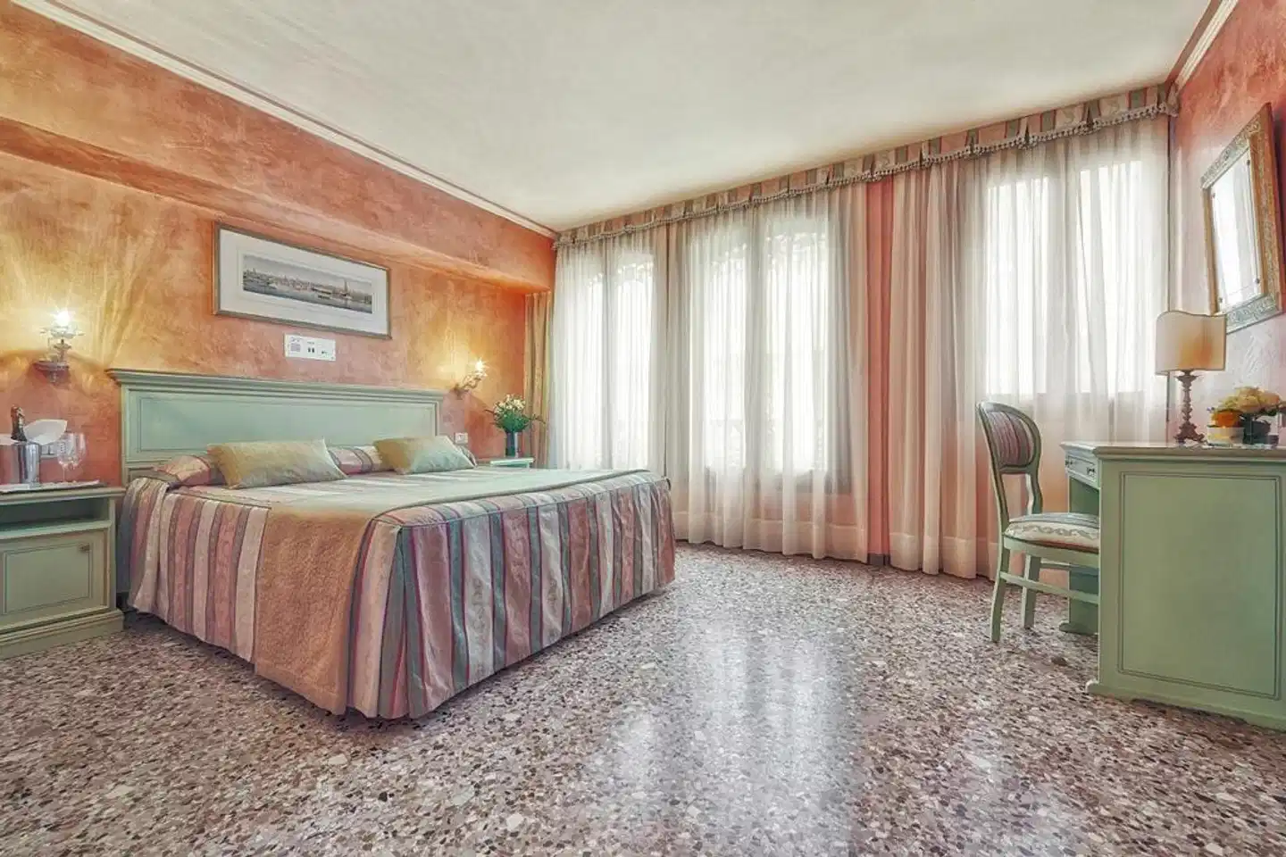 Hotel Firenze Lobby