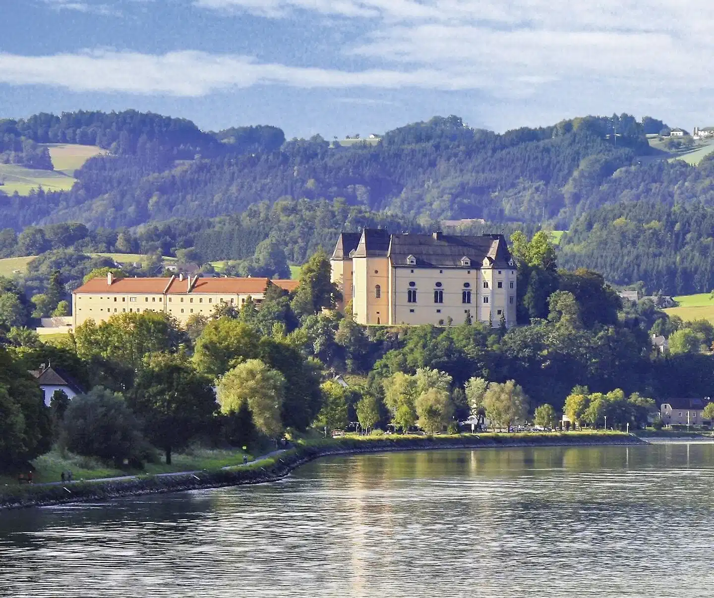 Donau-Radweg klassisch Aussenansicht