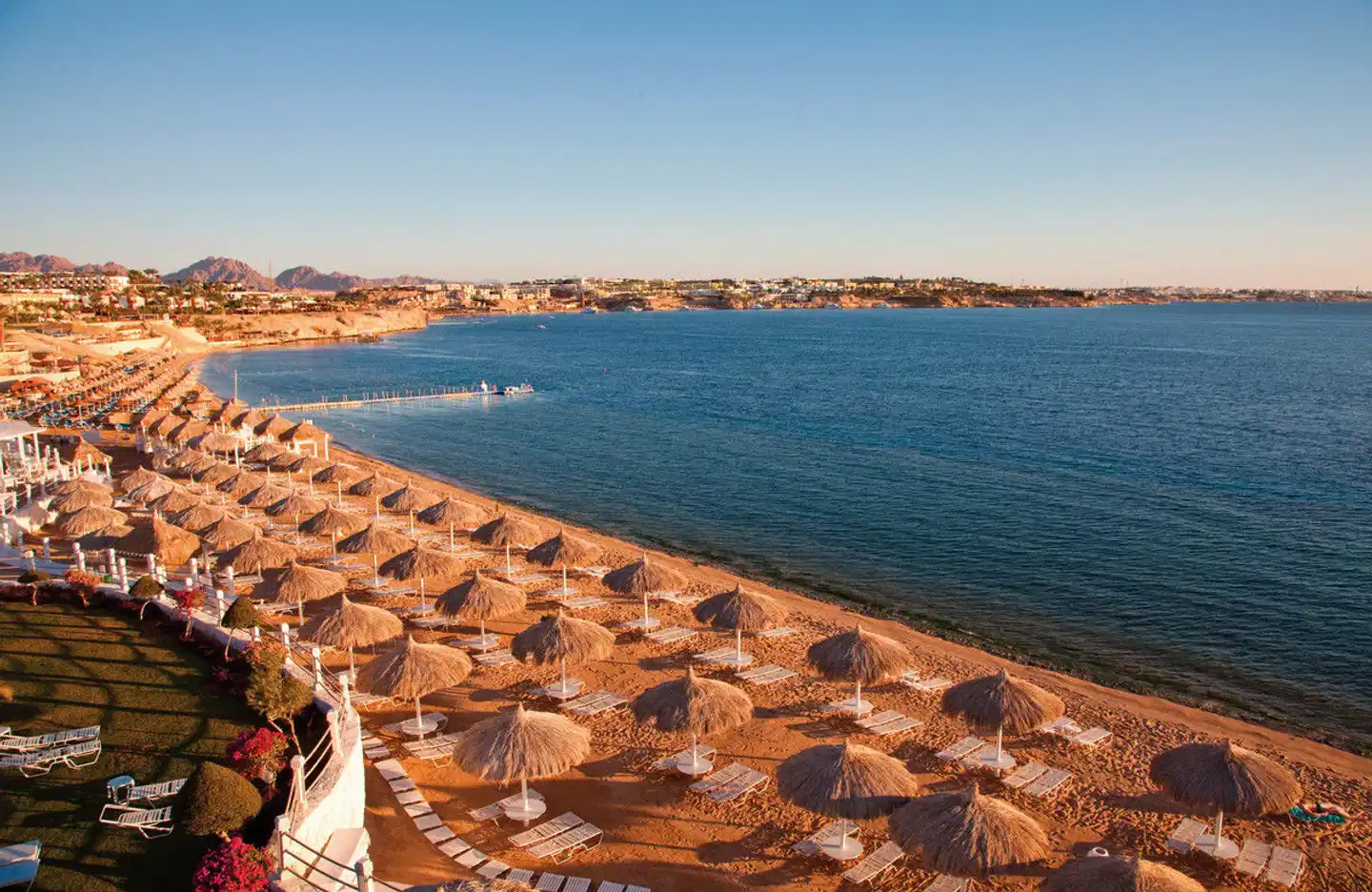 SUNRISE Arabian Beach Resort - Grand Select Strand