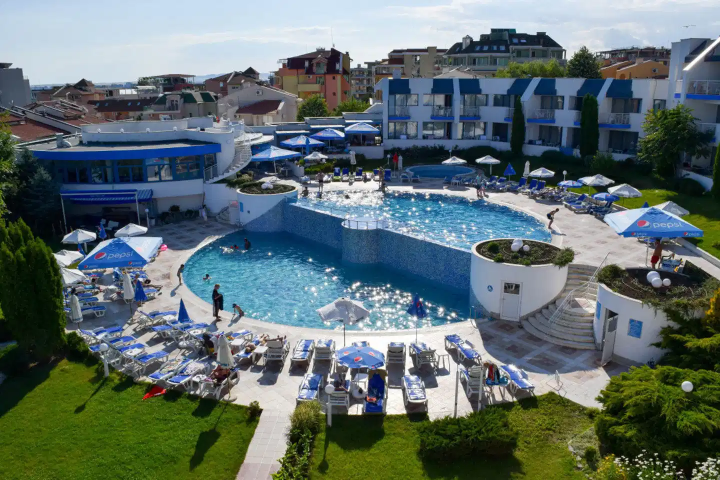 Sineva Park Pool