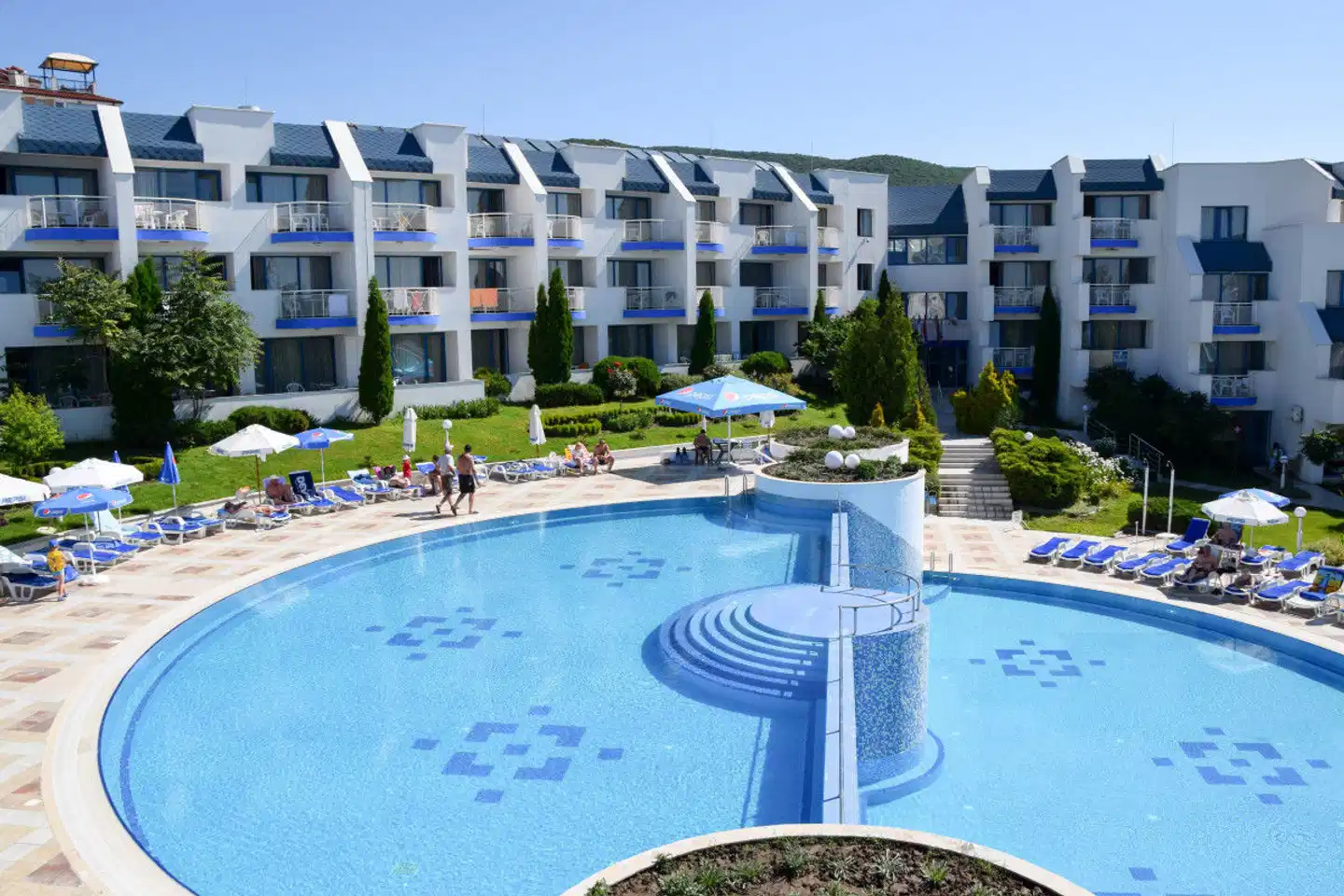 Sineva Park Pool