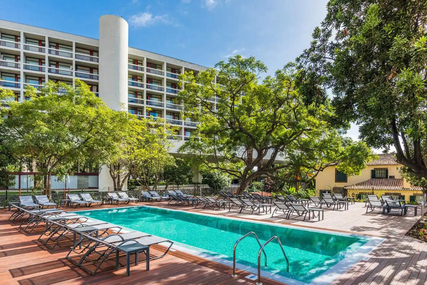Hotel Pestana Casino Studios Pool
