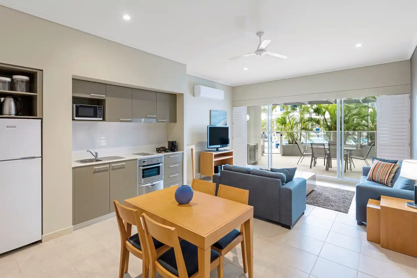 Oaks Hervey Bay Resort & Spa Lobby
