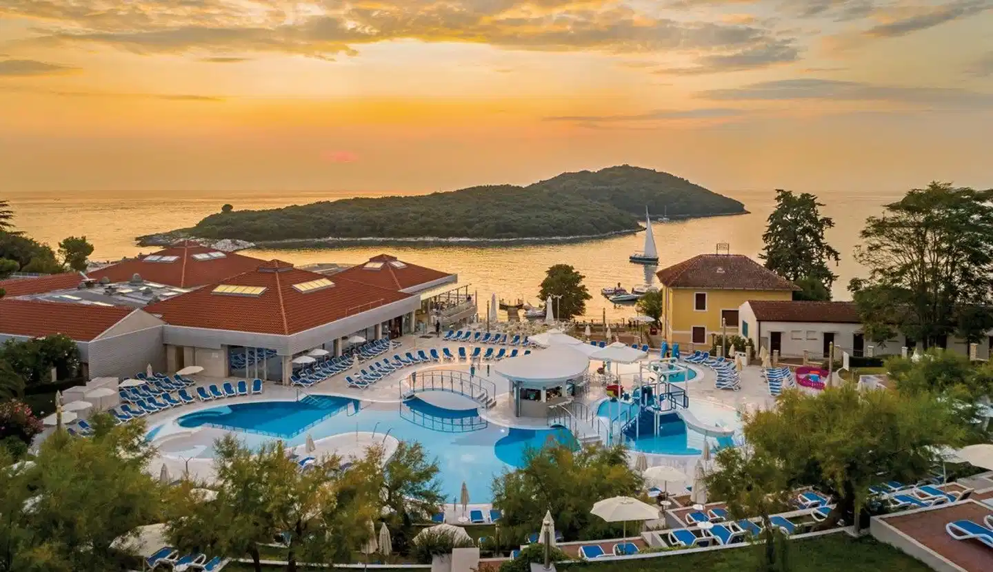 Resort Belvedere Apartments Pool