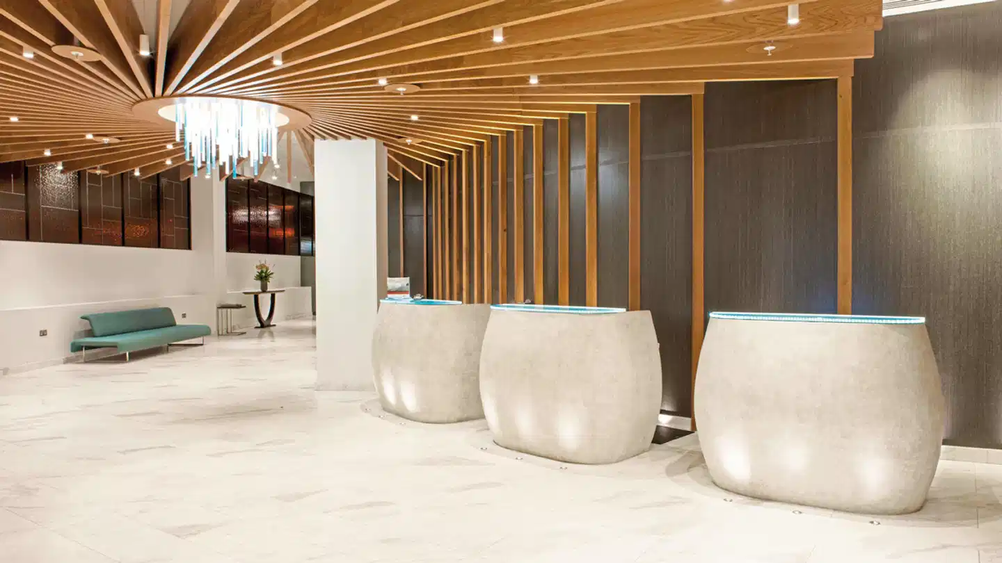 Crowne Plaza London Kings Cross - inkl. Darts WM Tickets Lobby