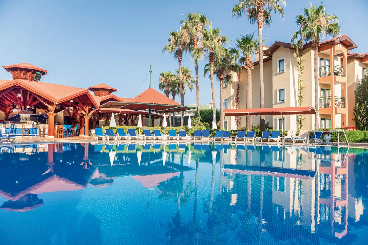 Miramare Queen Pool