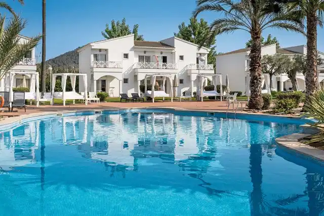 Garden Saladina Pool