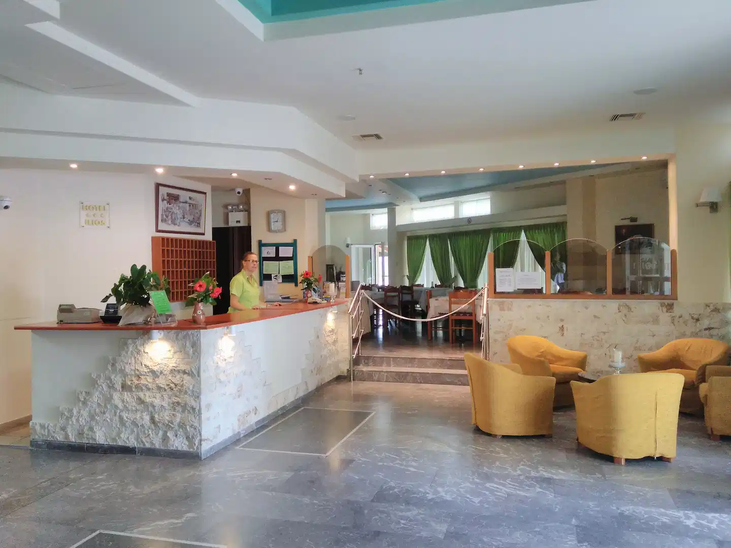Ilios Hotel Bar
