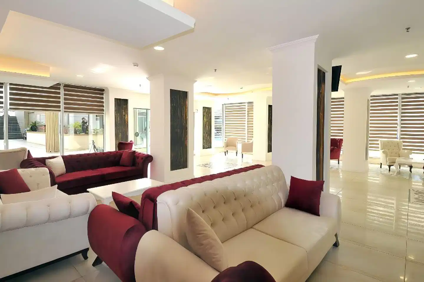 Grand Barhan Hotel Lobby