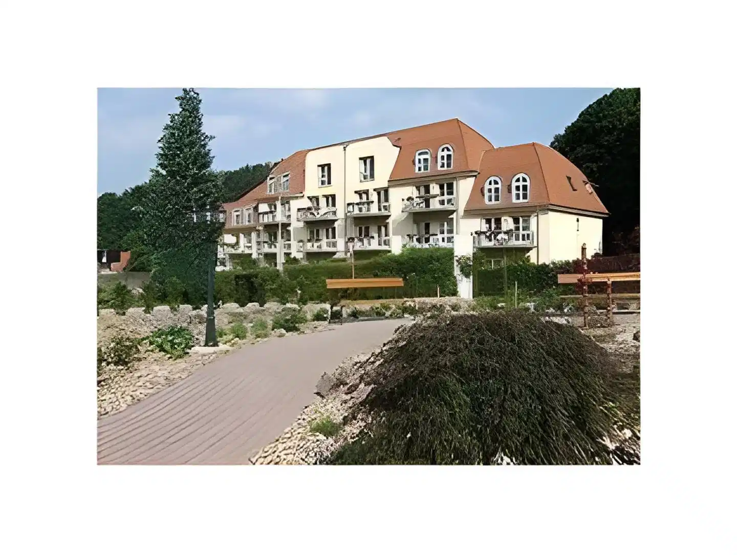 Parkhotel Flora Aussenansicht