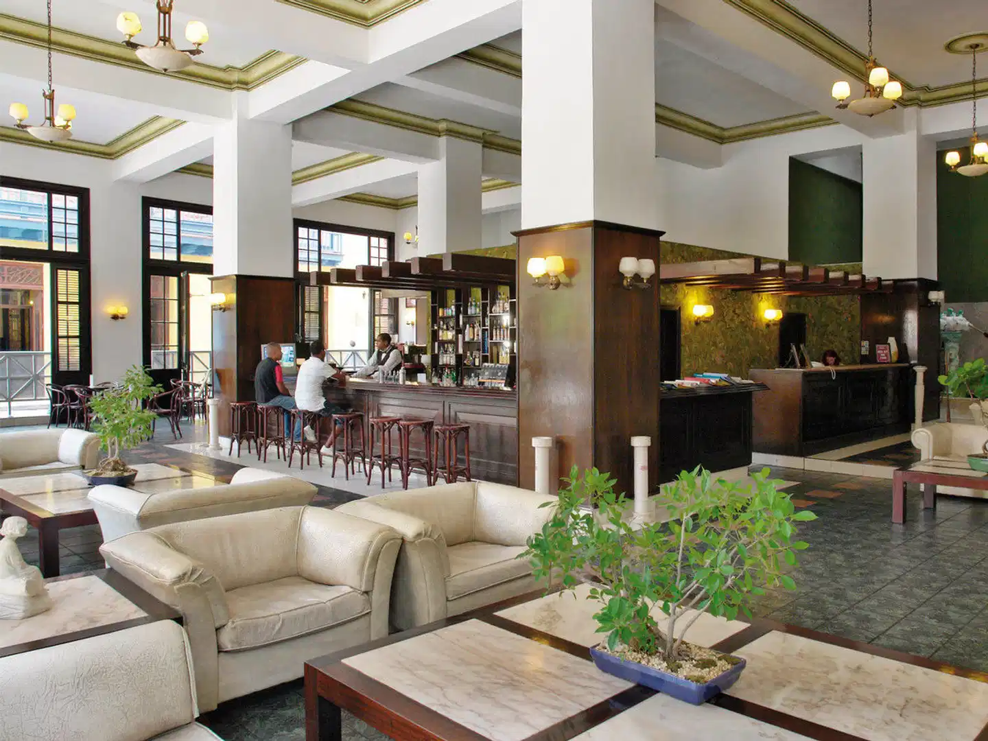 Ambos Mundos Lobby
