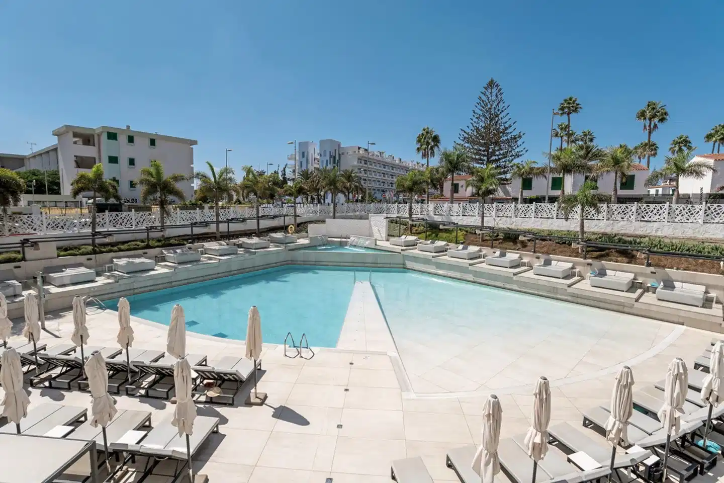 Caserio Pool