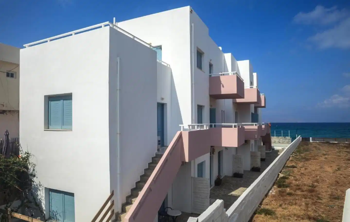 Almare Beach Hotel Aussenansicht