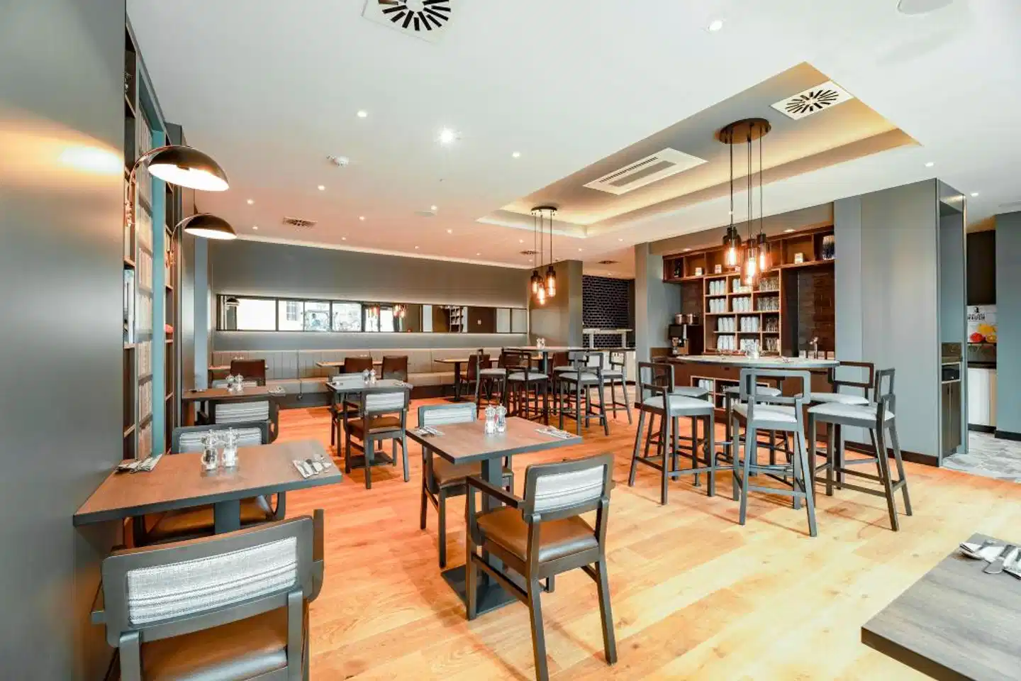 Premier Inn Karlsruhe City Am Wasserturm Bar
