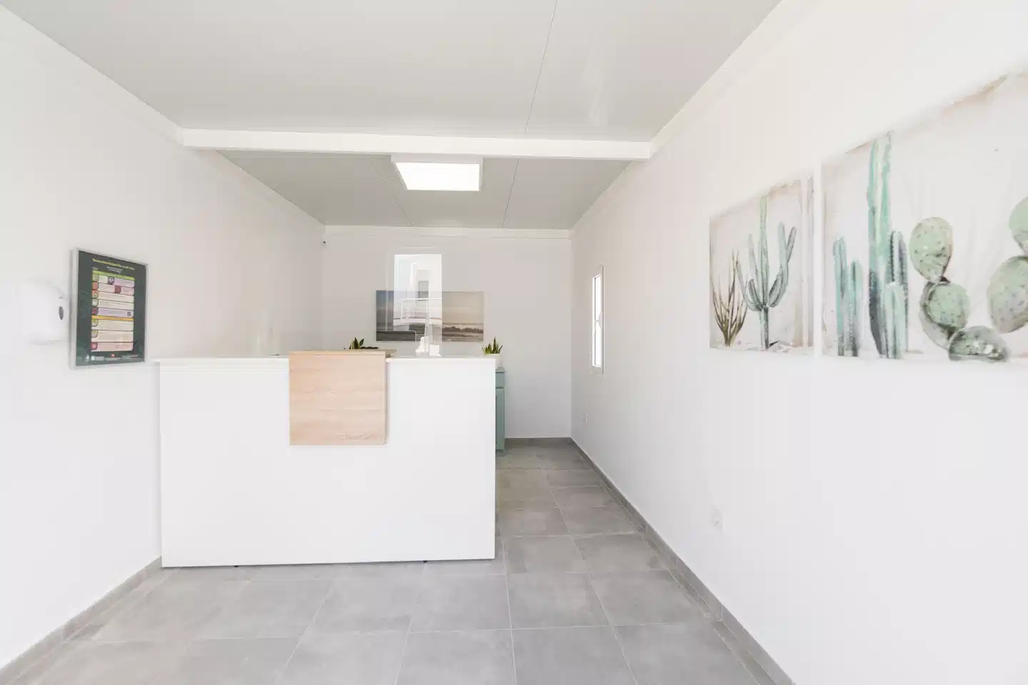 Aloe Apartments Lobby