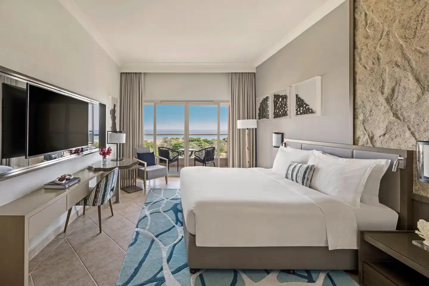 Fujairah Rotana Resort & Spa Al Aqah Beach Wohnbeispiel
