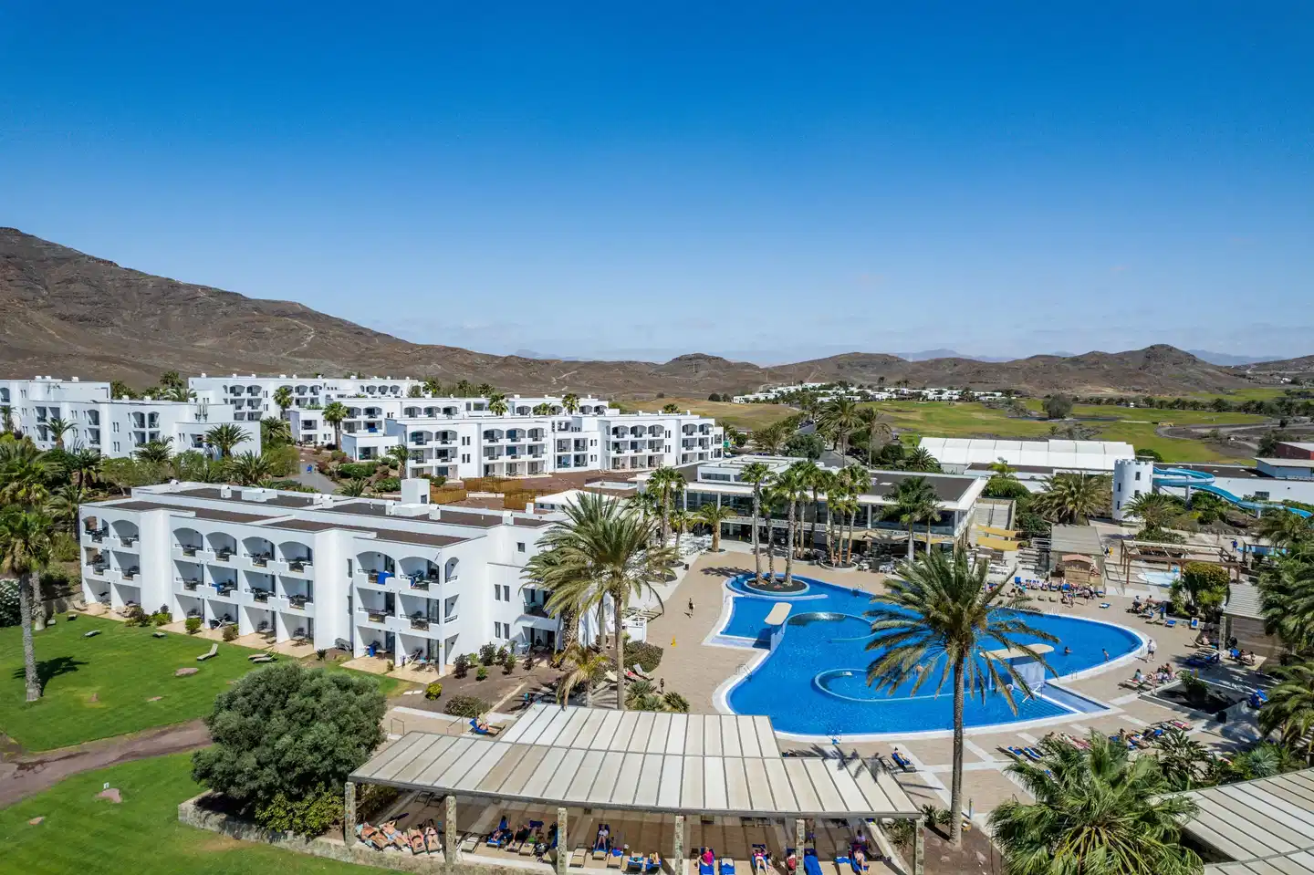 Playitas Aparthotel Aussenansicht