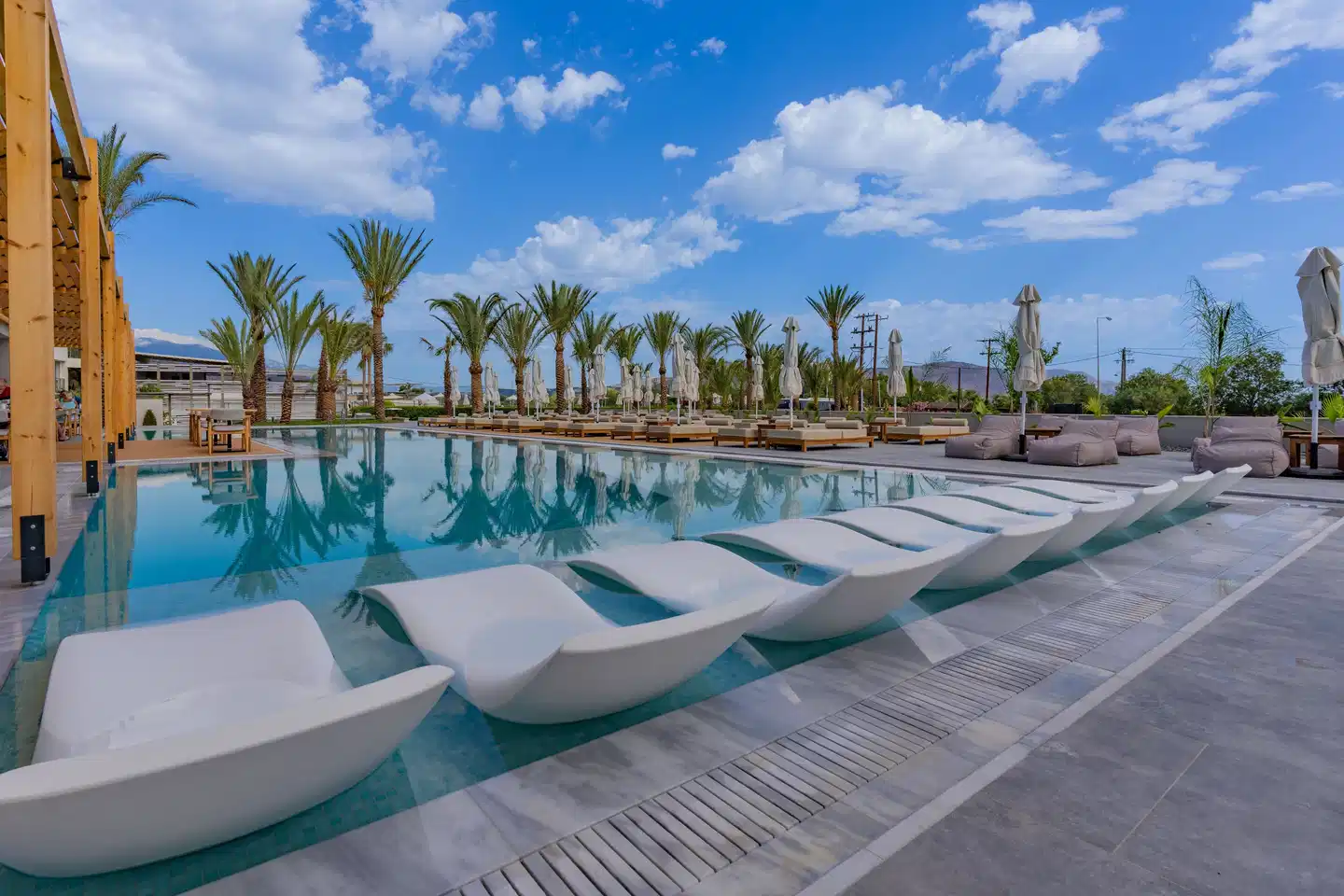 Georgioupolis Suites Pool