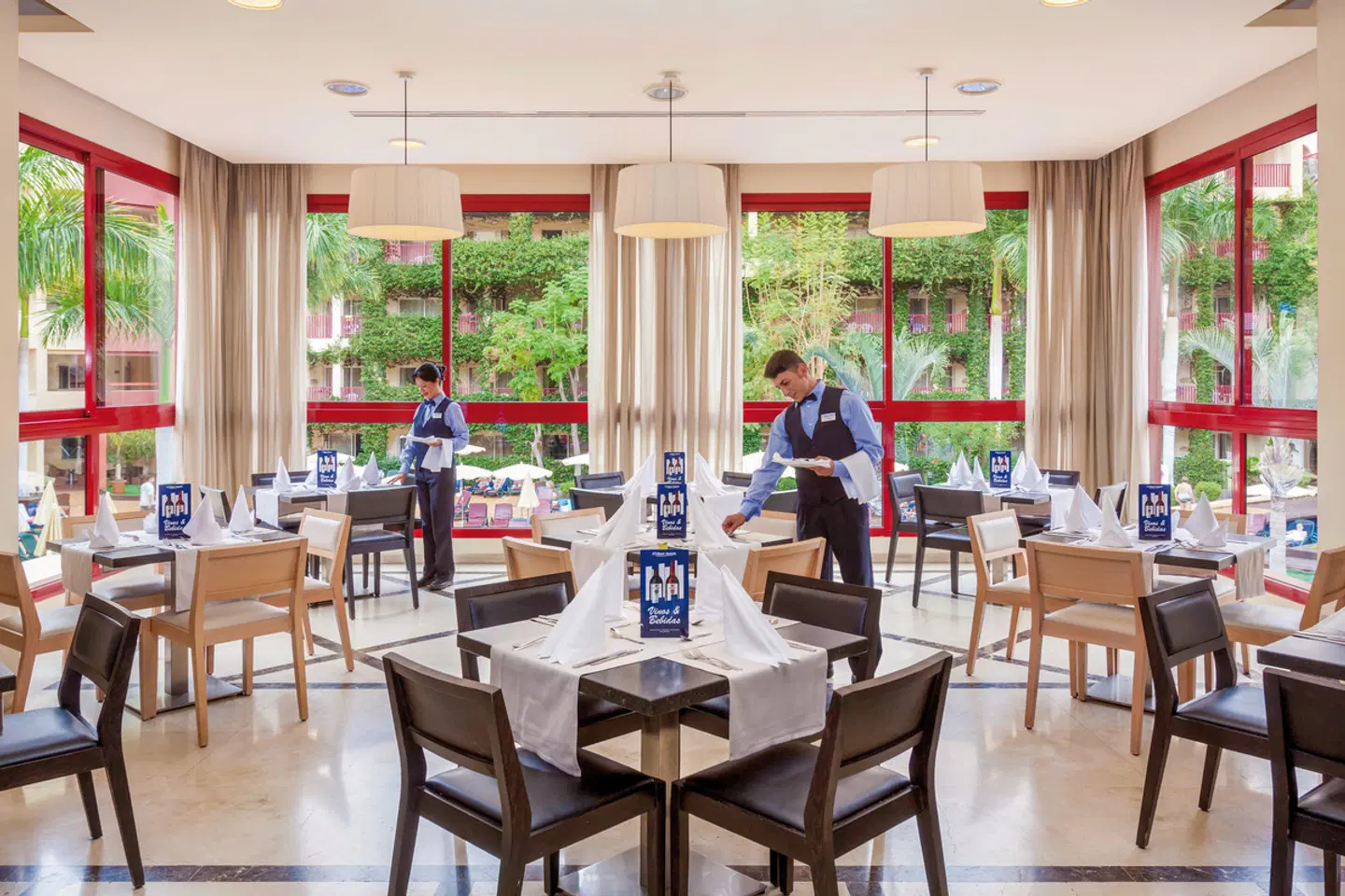 Best Jacaranda Restaurant