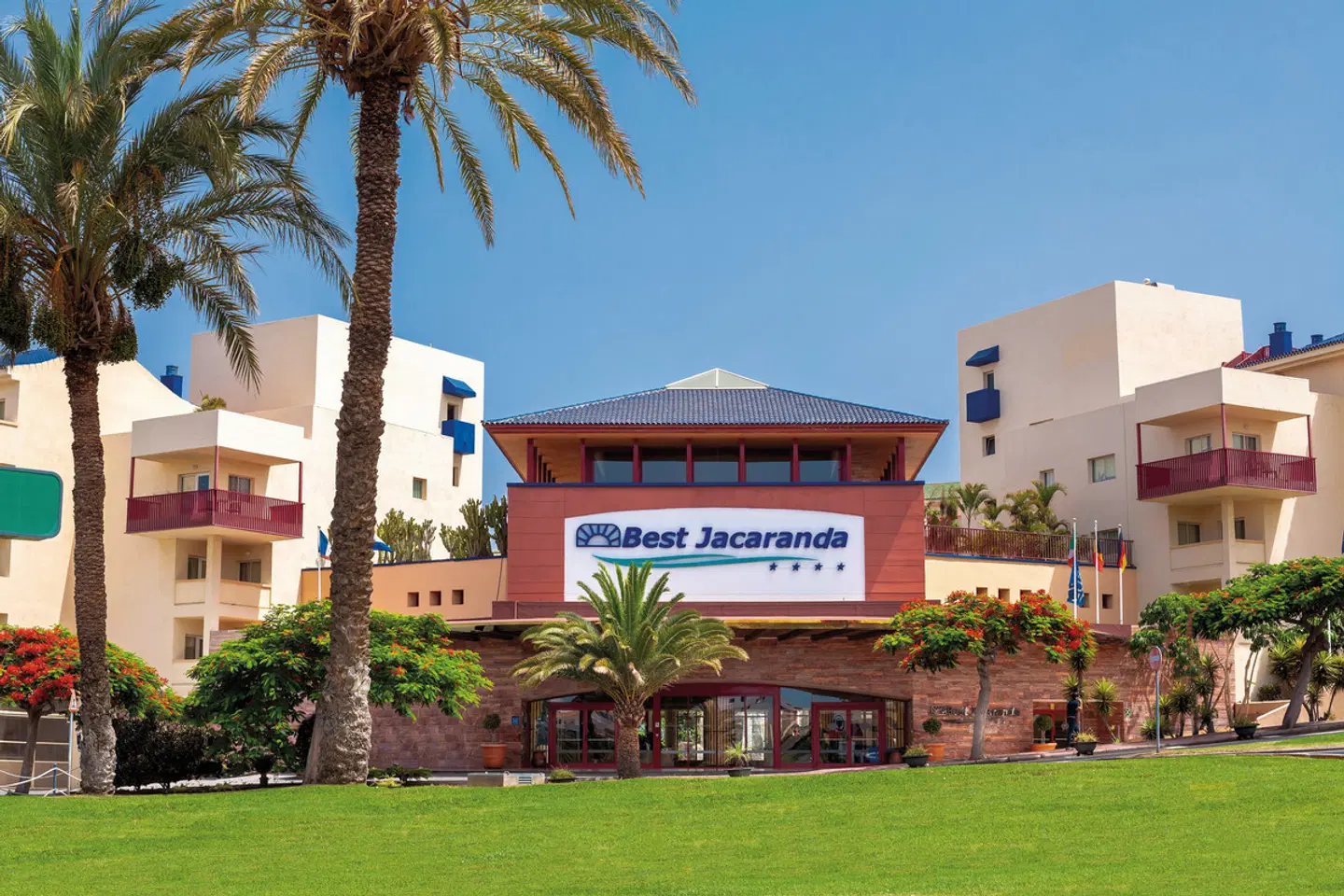 Best Jacaranda Aussenansicht