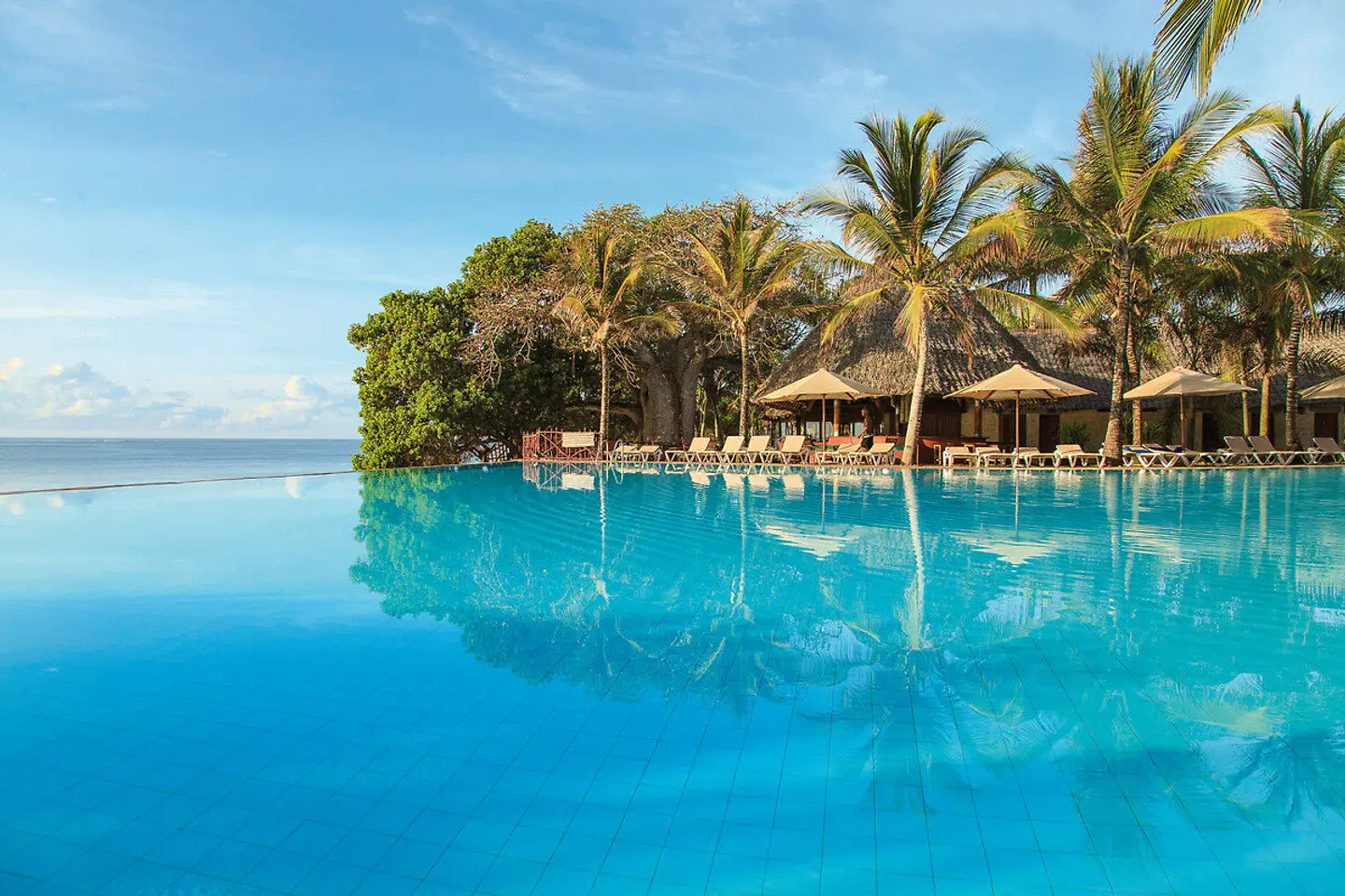 Baobab Beach Resort & Spa Pool