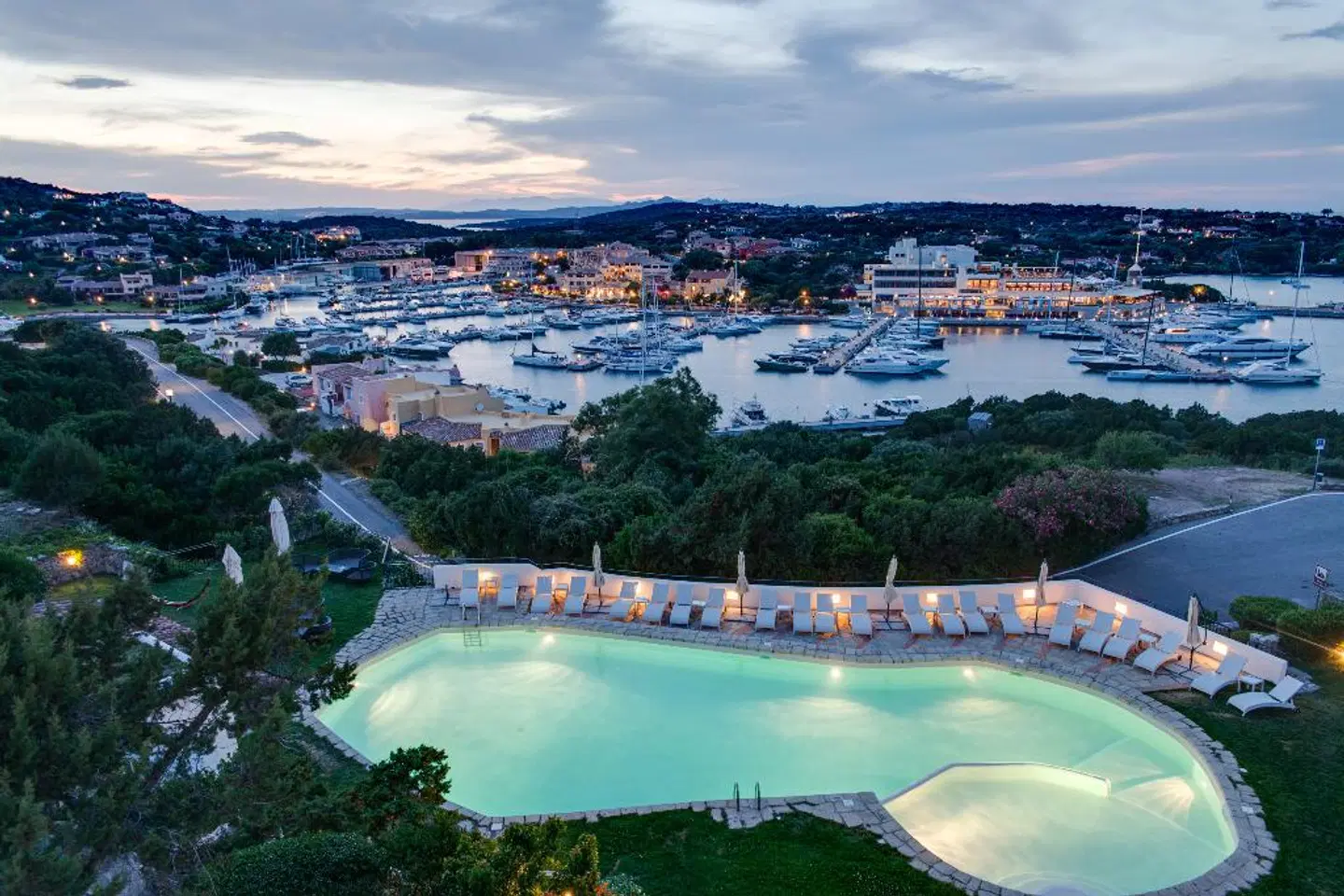 Luci di la Muntagna Pool