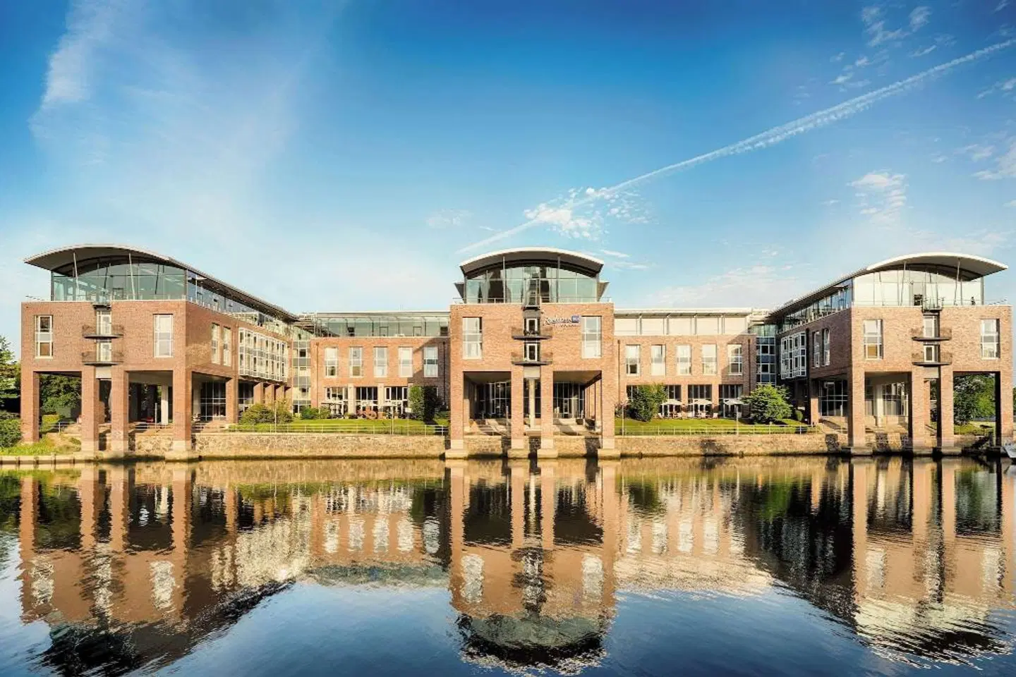 Radisson Blu Senator Aussenansicht