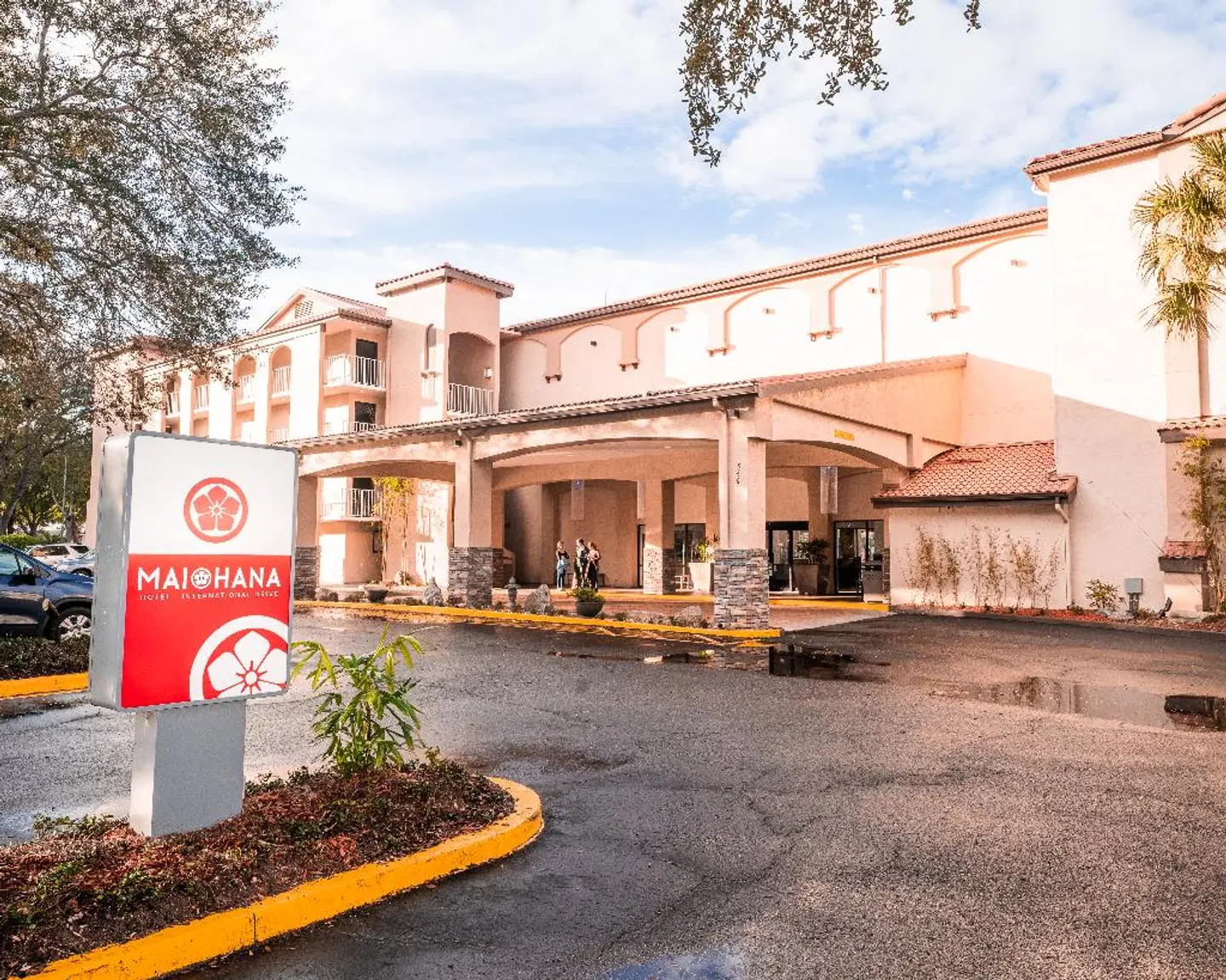 Mai Hana Hotel Aussenansicht