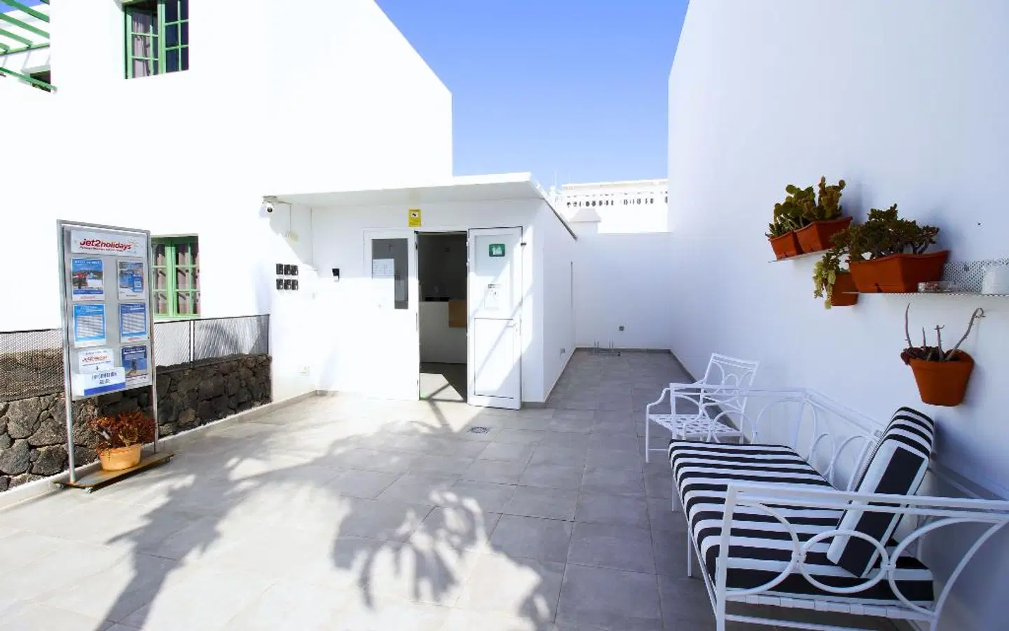 Aloe Apartments Terrasse