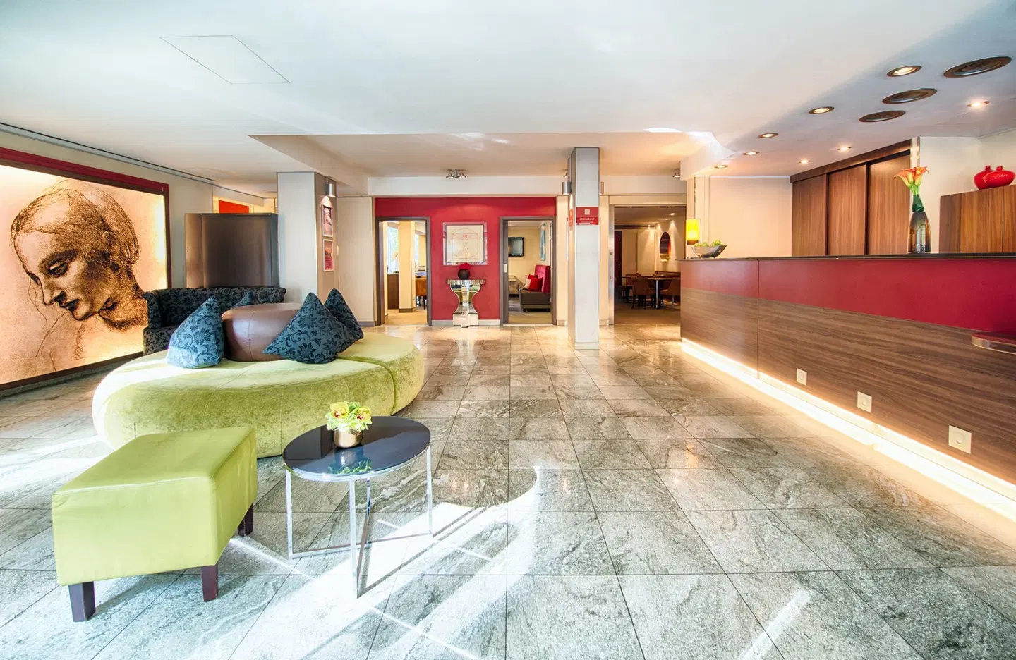 Leonardo Hotel & Residenz München Lobby