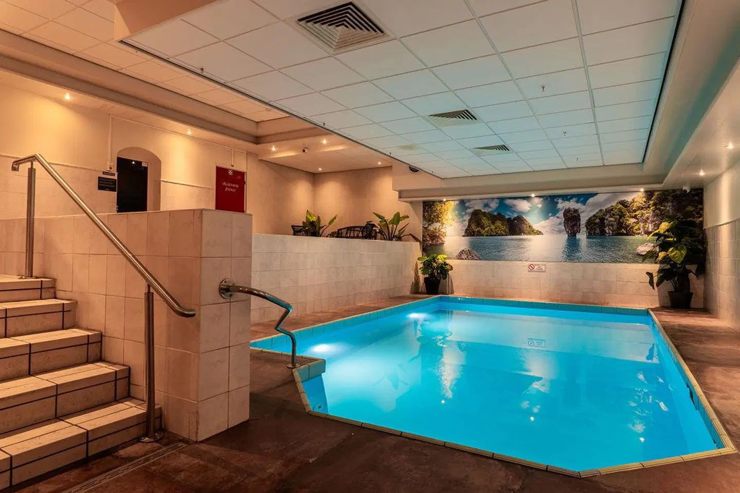 Two Brothers Noordwijk Beach Hotel Hallenbad