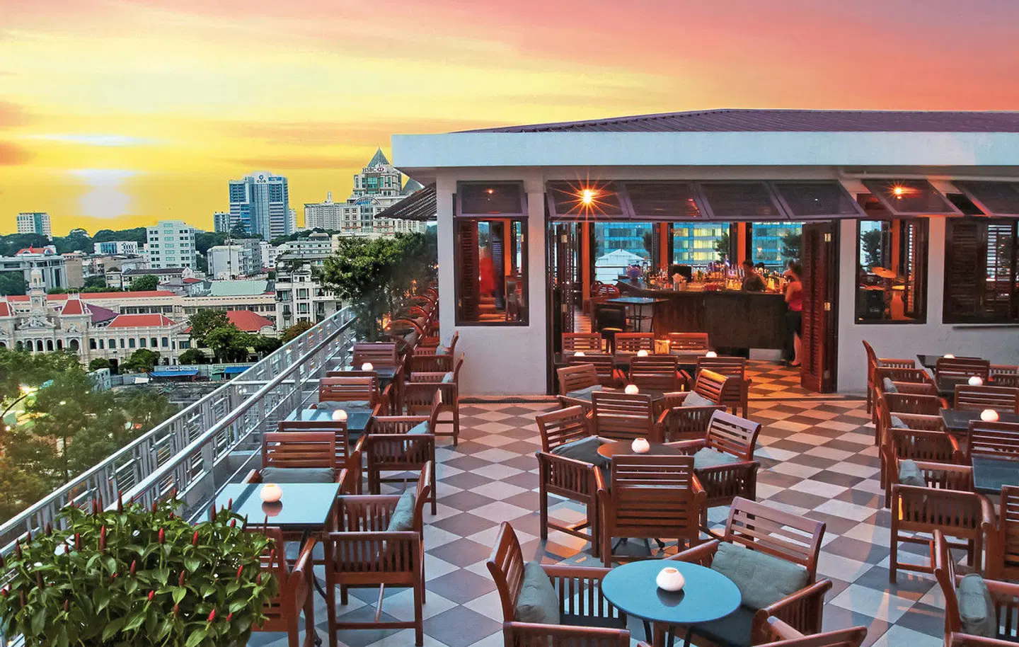 Caravelle Saigon Bar