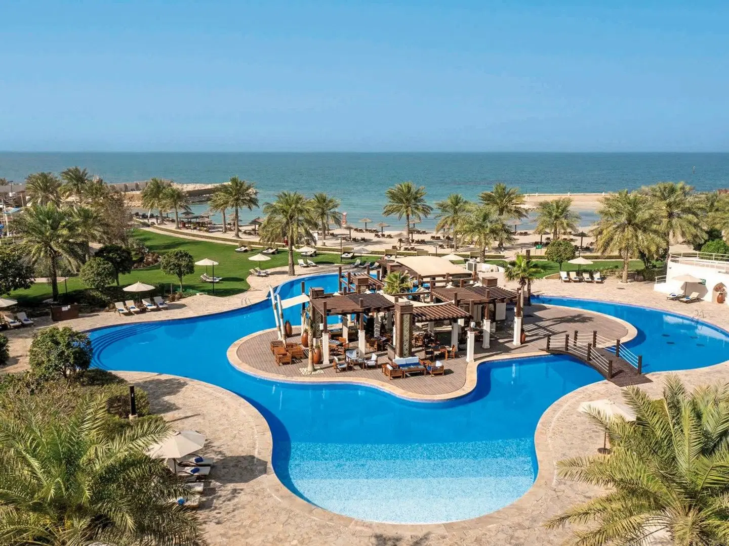 Sofitel Bahrain Zallaq Thalassa Sea & Spa Pool