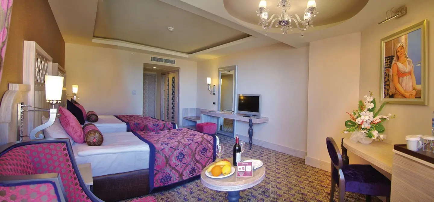 Royal Alhambra Palace ACCOMMODATION