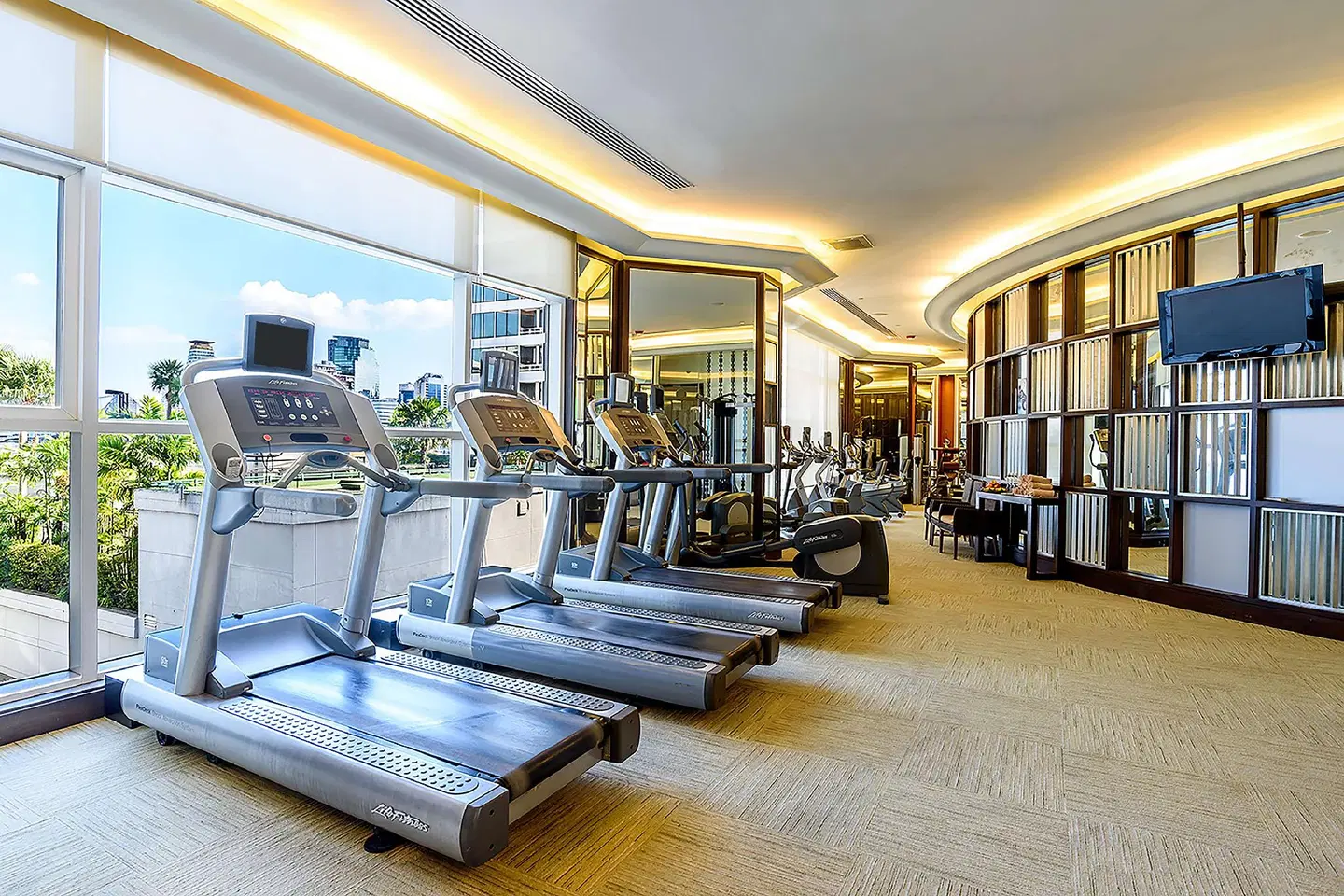 Hilton Bangkok Grande Asoke Sport und Entertainment