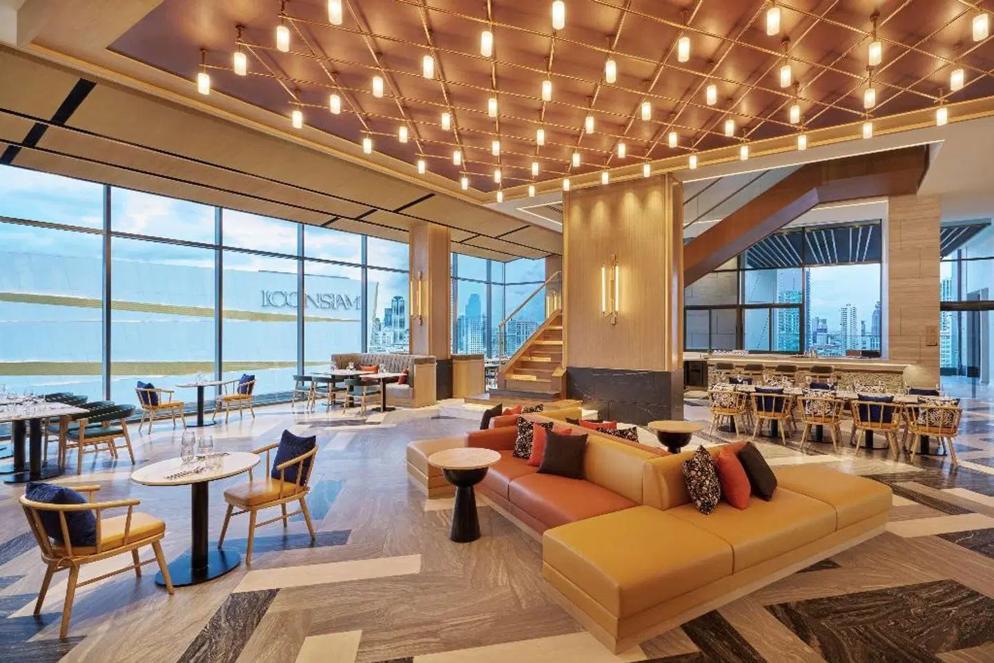 Hilton Garden Inn Bangkok Riverside Lobby