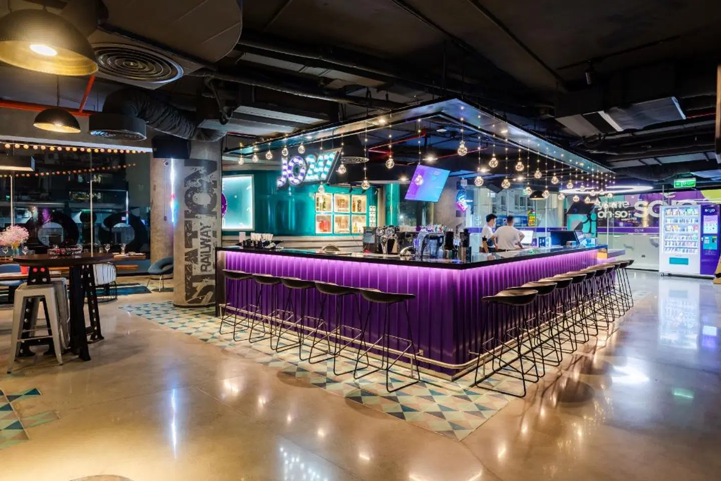 Tru by Hilton Hanoi Station Bar