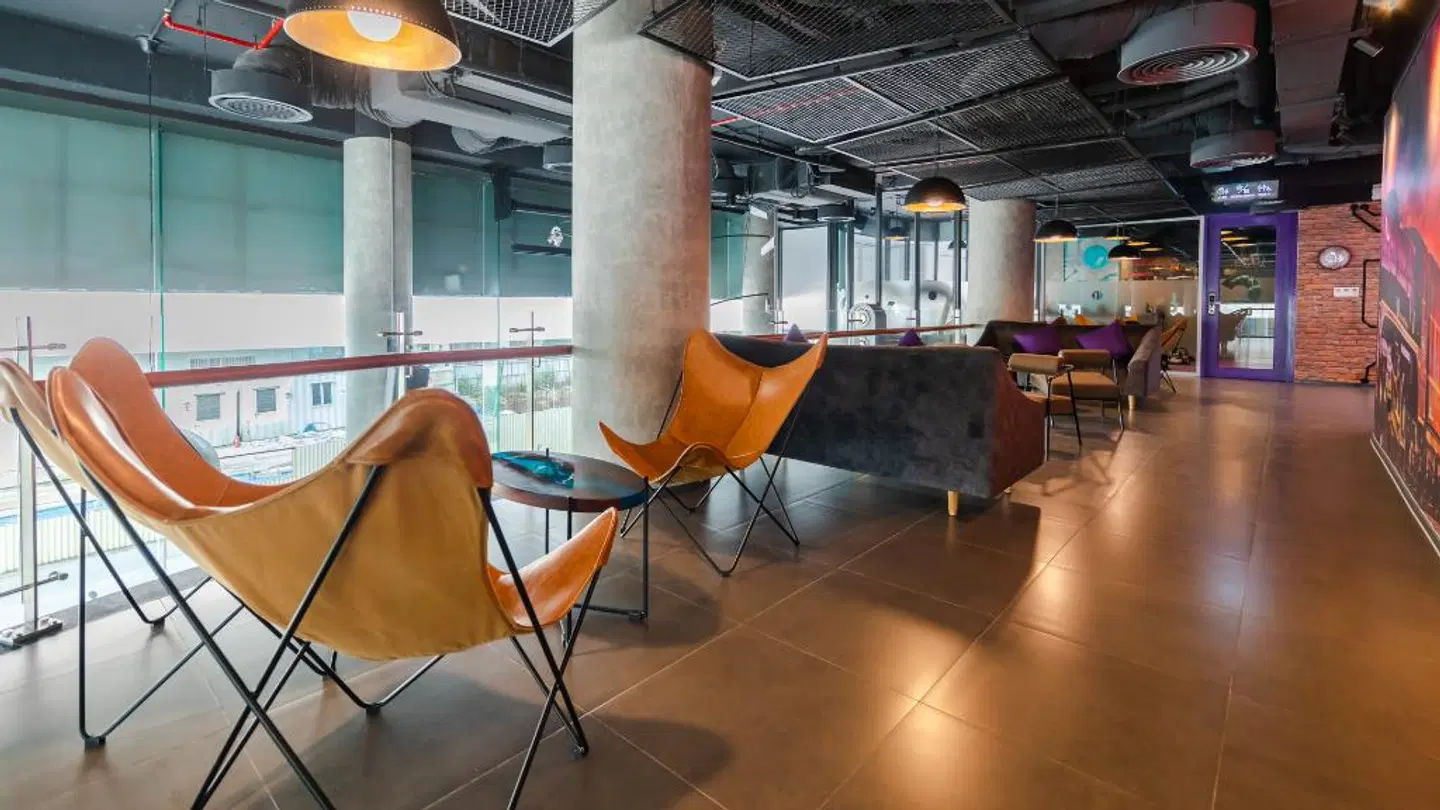 Tru by Hilton Hanoi Station Lobby