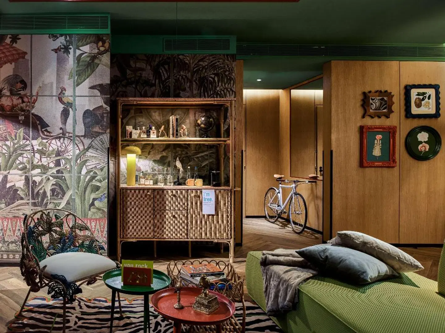 25hours Hotel Jakarta The Oddbird Lobby