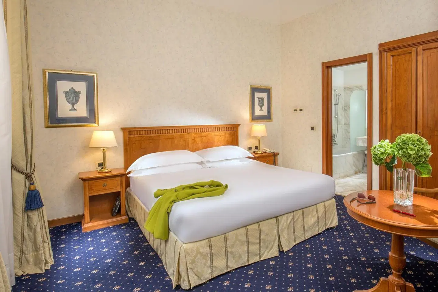 Empire Palace Wohnbeispiel