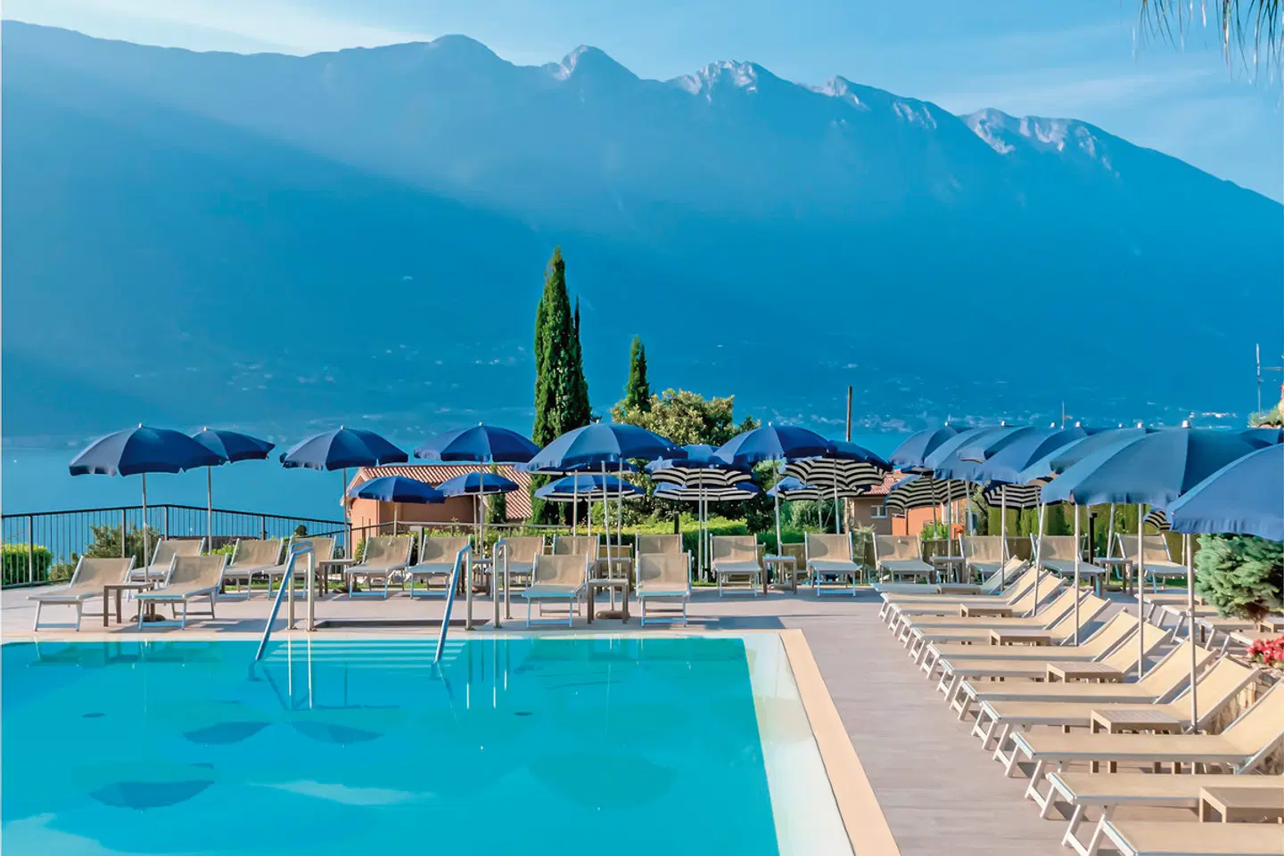 Hotel Royal Village Pool