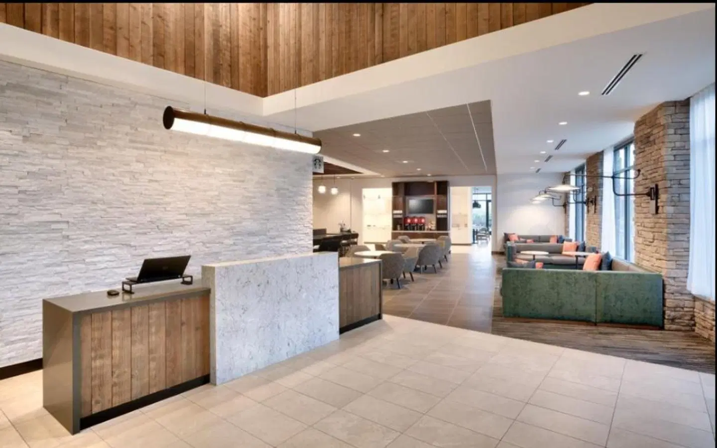 Hyatt Place Anchorage-Midtown Lobby