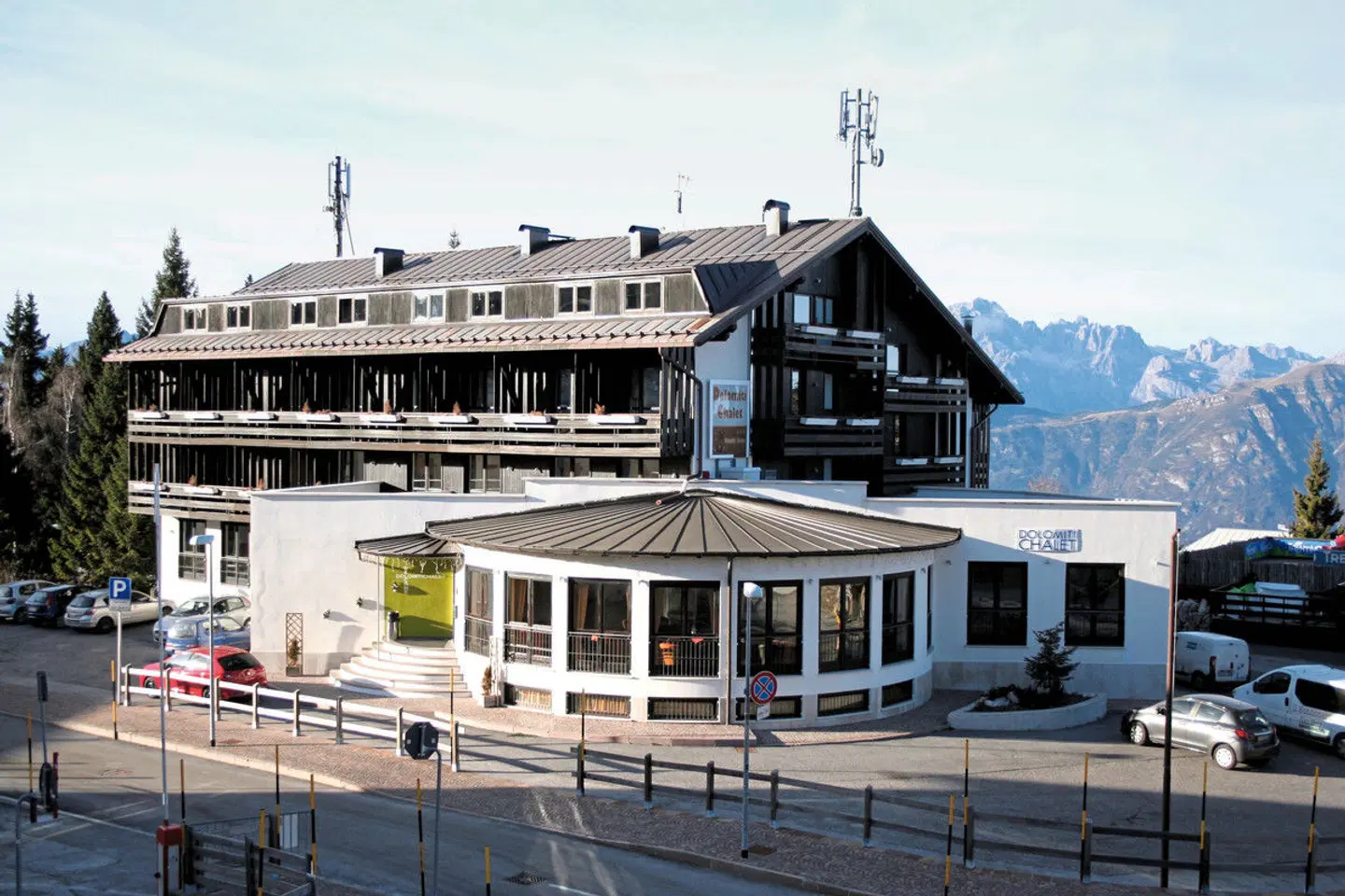 Dolomiti Chalet Family Hotel Aussenansicht