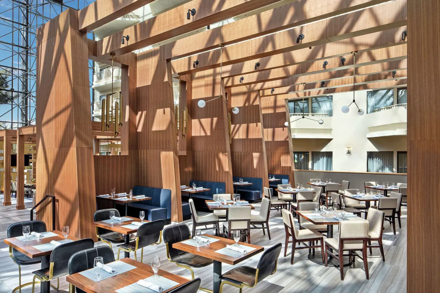 DoubleTree by Hilton Newark Airport Restaurant