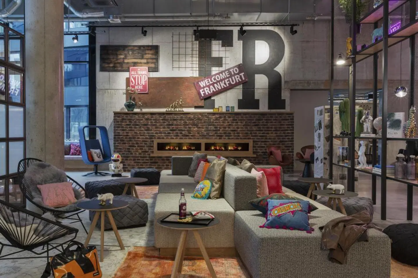 Moxy Frankfurt City Center Bar