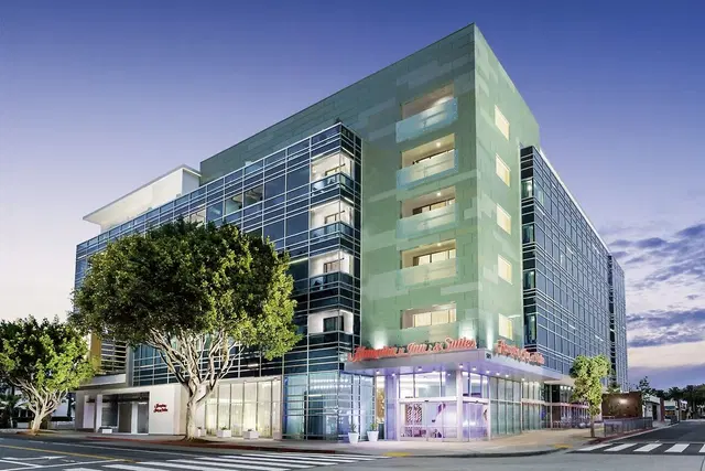 Hampton Inn & Suites Santa Monica Aussenansicht